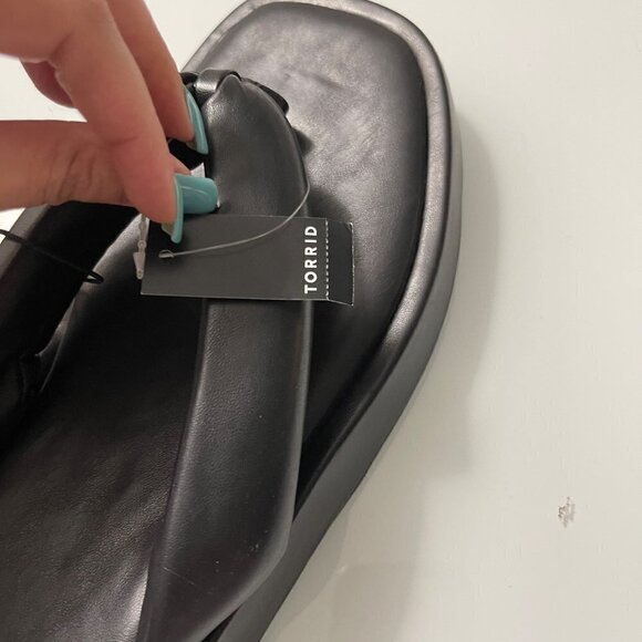 Torrid Womens NWT Faux Leather Black Y2K 90s Chucky Padded Platform Sandals 9.5 - Picture 5 of 8